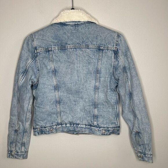 LEVI’S Original Sherpa Trucker Jacket NWT - Picture 3 of 3